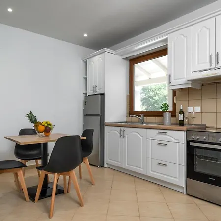 Apartahotel Karavos Almyros