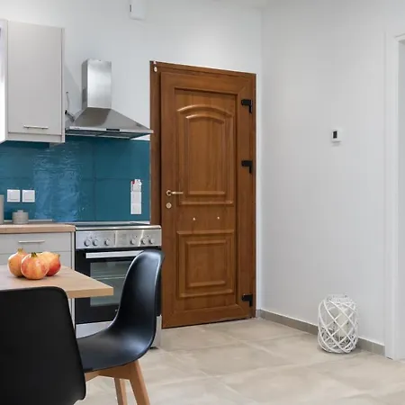 Karavos Almyros 아파트호텔 Almiros Beach