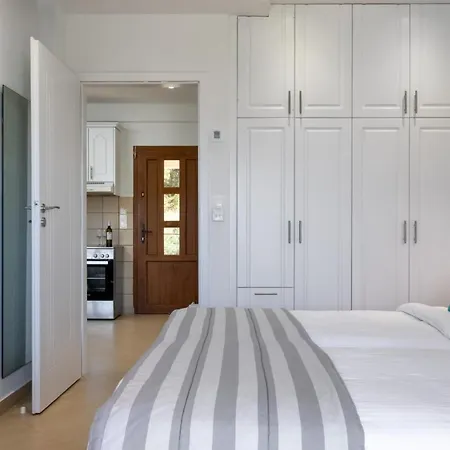 Apart Otel Karavos Almyros Almiros Beach